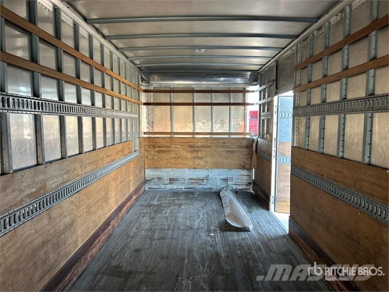 Freightliner M2106 4x2 Van Truck Camion Fourgon