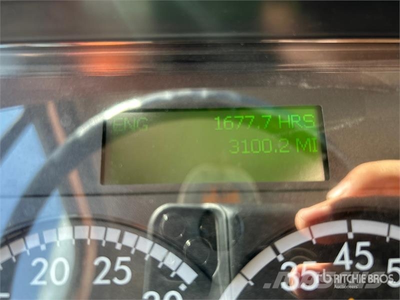 Freightliner M2106 4x2 Van Truck Camion Fourgon