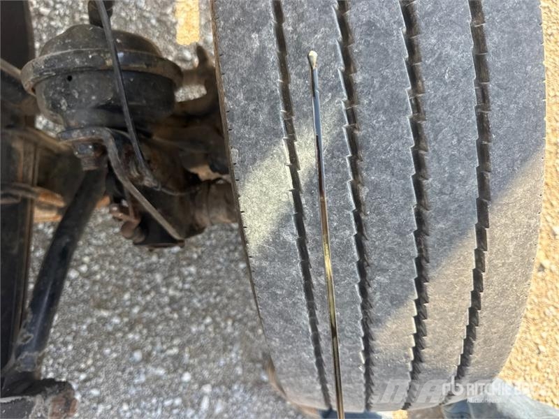 Freightliner M2106 4x2 Van Truck Camiones con caja de remolque