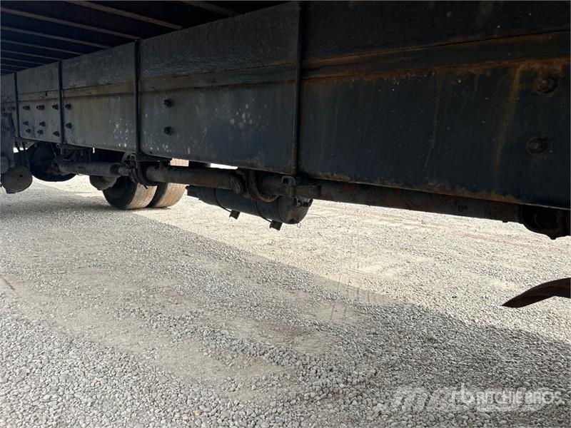 Freightliner M2106 4x2 Van Truck Box trucks