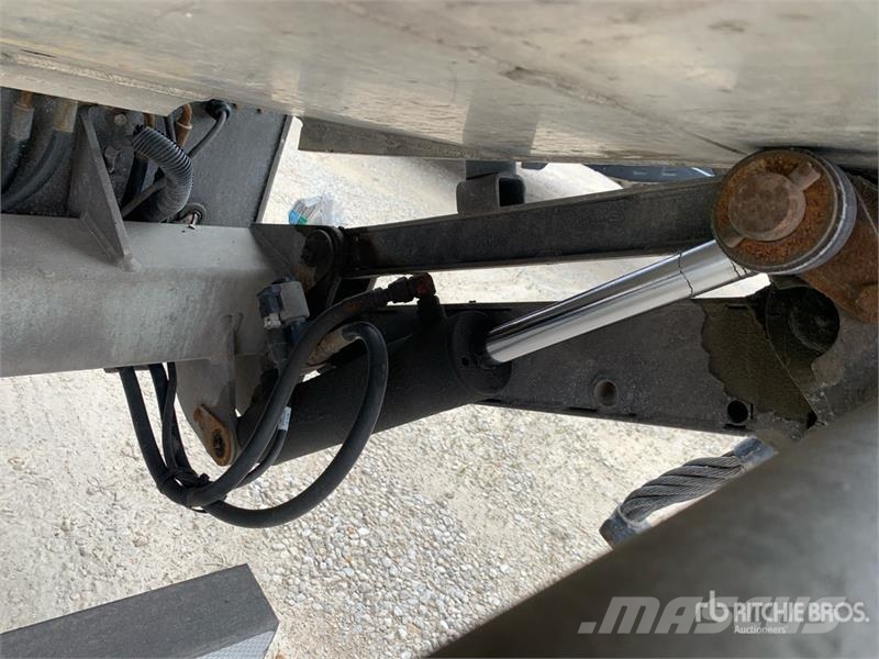 Freightliner M2106 4x2 Van Truck Sanduk kamioni