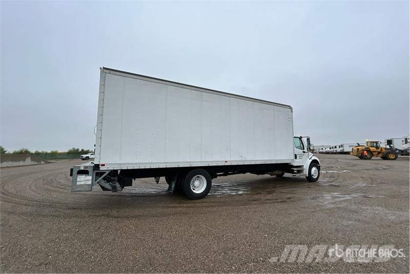 Freightliner M2106 4x2 Van Truck Фургони
