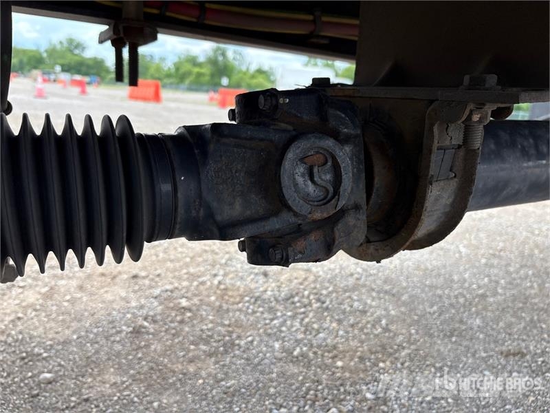 Freightliner M2106 4x2 Van Truck Грузовики-Фургоны