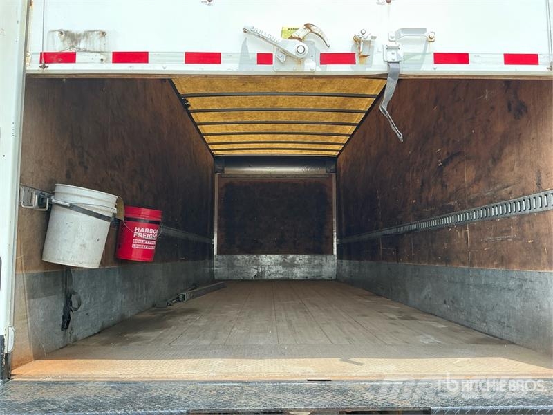 Freightliner M2106 4x2 Van Truck Грузовики-Фургоны