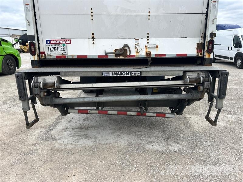 Freightliner M2106 4x2 Van Truck (Inoperable) Camiones caja cerrada