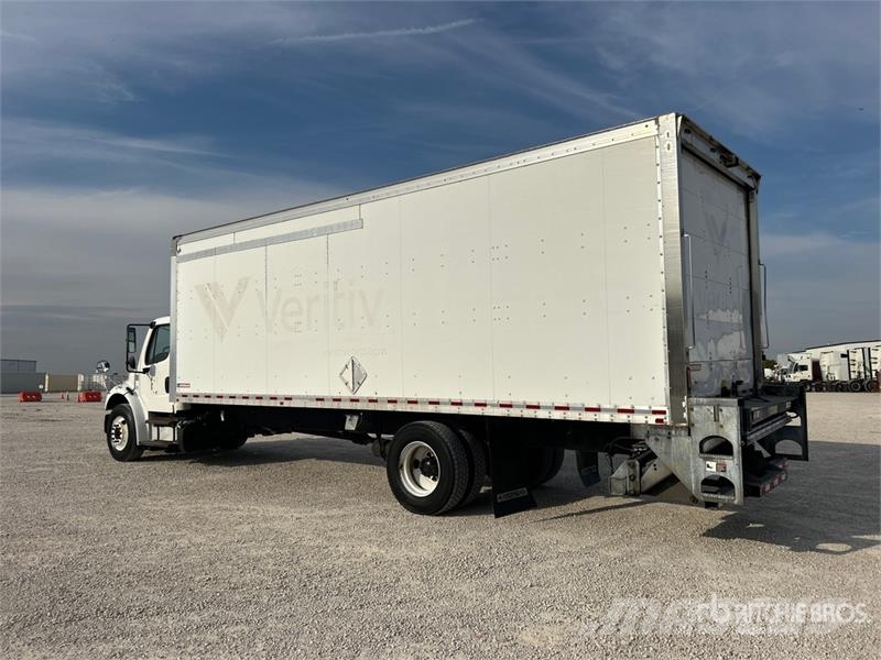 Freightliner M2106 4x2 Van Truck Kapali kasa kamyonlar