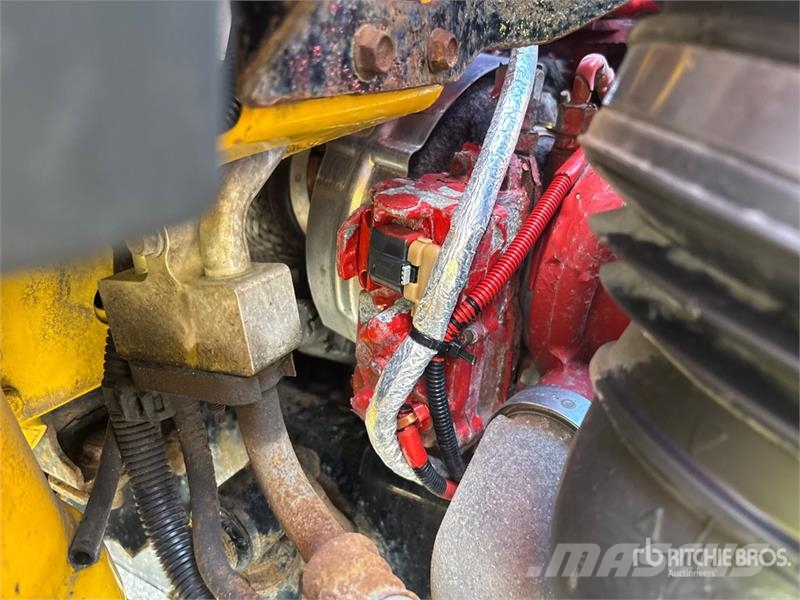 Freightliner M2106 4x2 Van Truck ボックスボディー、ウイング、箱車