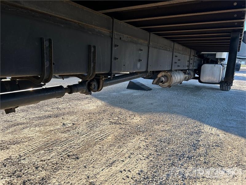 Freightliner M2106 4x2 Van Truck Camion Fourgon