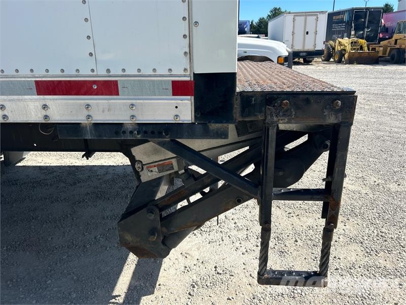 Freightliner M2106 4x2 Van Truck (Inoperable) Camion Fourgon