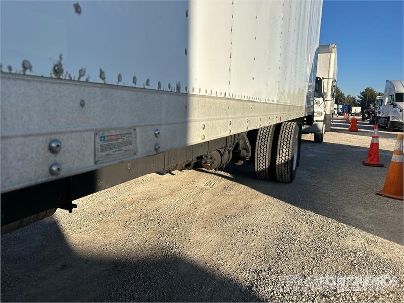 Freightliner M2106 4x2 Van Truck Camion Fourgon