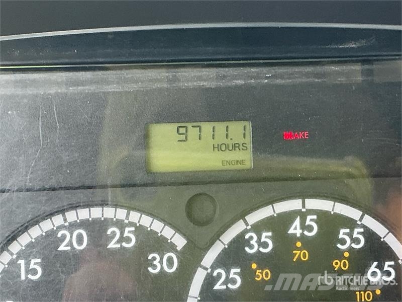 Freightliner M2106 4x2 Van Truck Грузовики-Фургоны