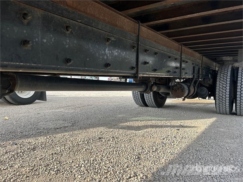 Freightliner M2106 4x2 Van Truck Kapali kasa kamyonlar