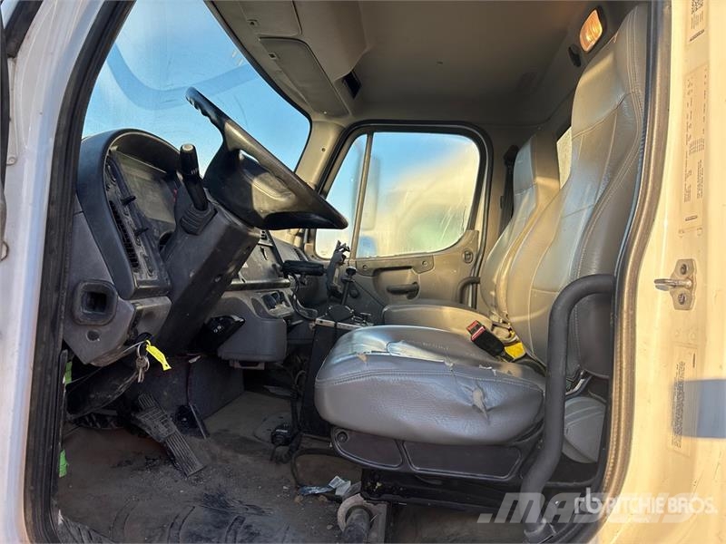 Freightliner M2106 4x2 S/A Dump Truck Tipper trucks
