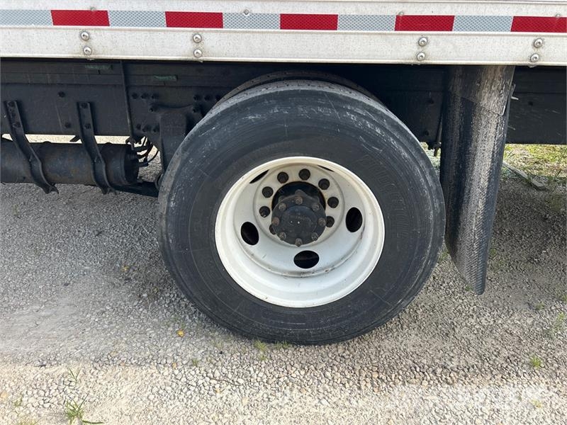 Freightliner M2106 4x2 Van Truck (Inoperable) Kastenaufbau