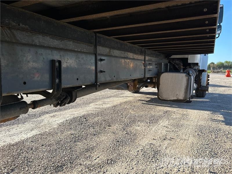 Freightliner M2106 4x2 Van Truck Box body trucks