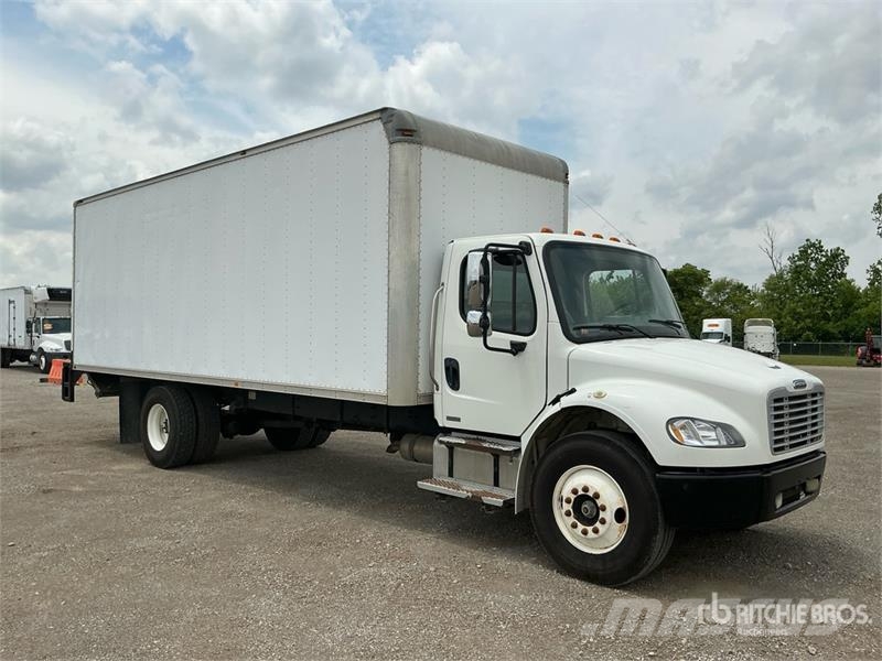 Freightliner M2106 4x2 Van Truck Грузовики-Фургоны