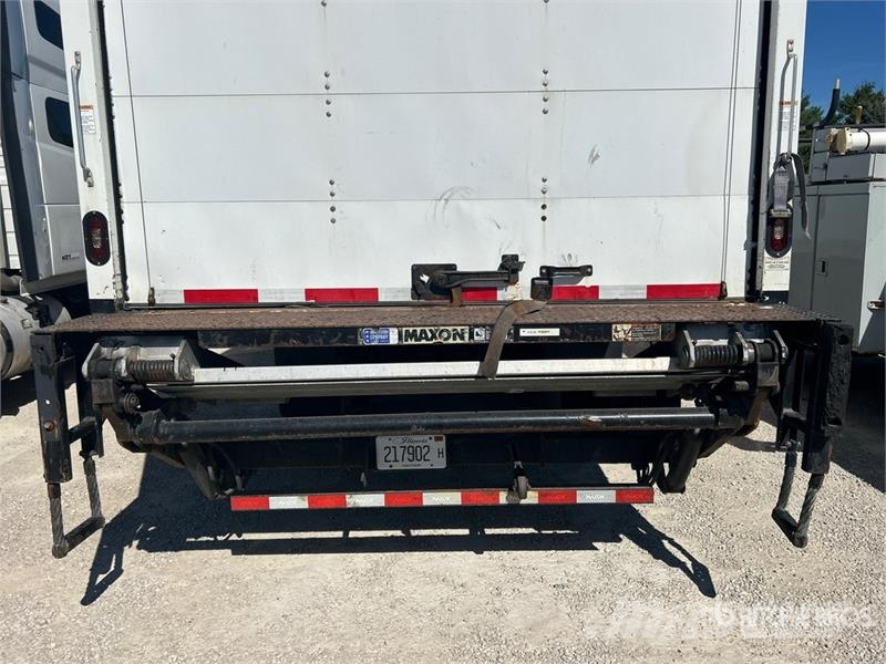Freightliner M2106 4x2 Van Truck (Inoperable) Camion Fourgon