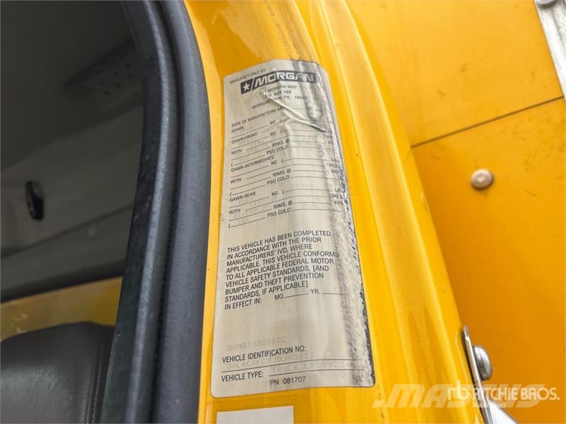 Freightliner M2106 4x2 Van Truck ボックスボディー、ウイング、箱車