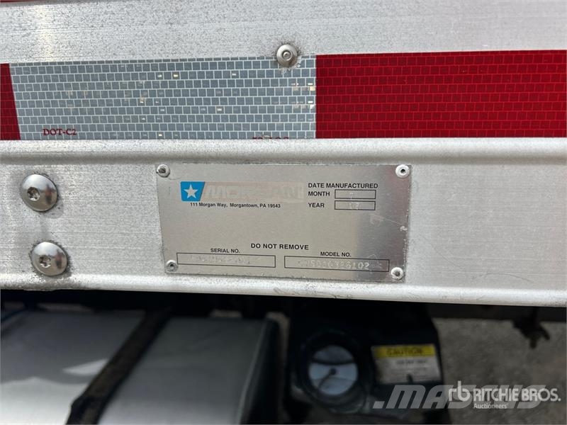 Freightliner M2106 4x2 Van Truck Box trucks