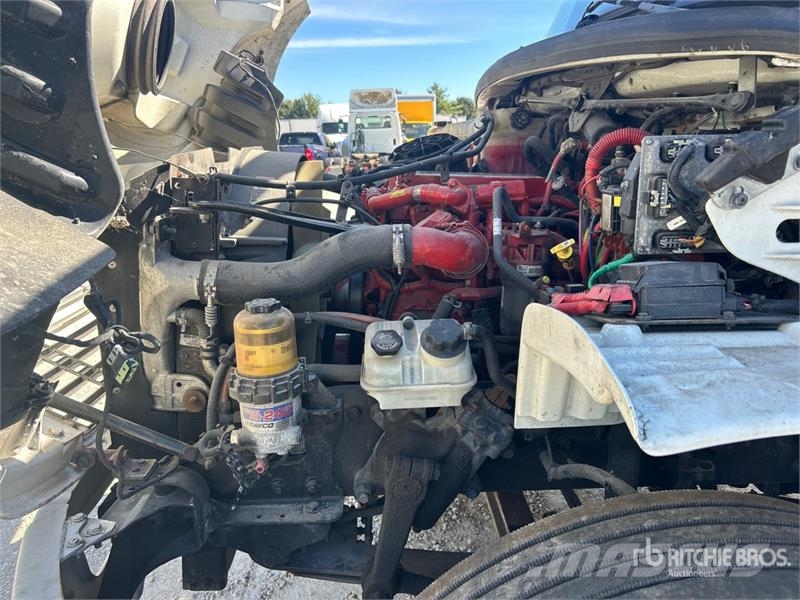 Freightliner M2106 4x2 Van Truck (Inoperable) Camion Fourgon