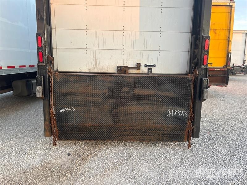 Freightliner M2106 4x2 Van Truck Camion Fourgon
