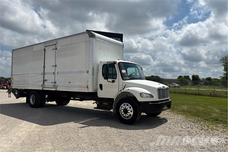 Freightliner M2106 4x2 Van Truck Box body trucks