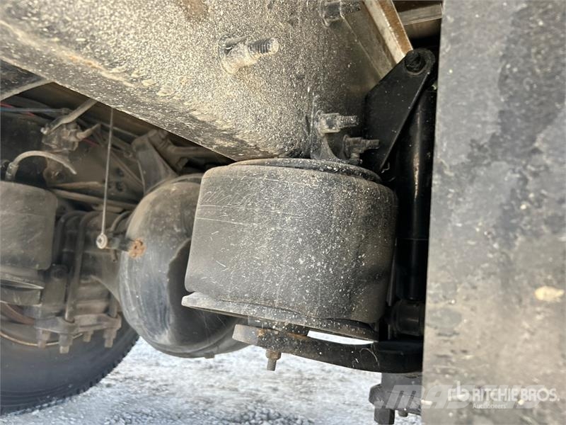 Freightliner M2106 4x2 Van Truck (Inoperable) Camion Fourgon