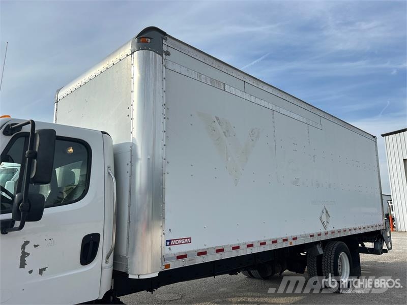 Freightliner M2106 4x2 Van Truck Kapali kasa kamyonlar