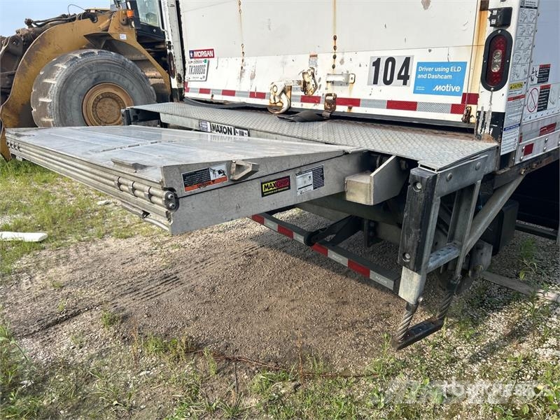Freightliner M2106 4x2 Van Truck (Inoperable) Kastenaufbau