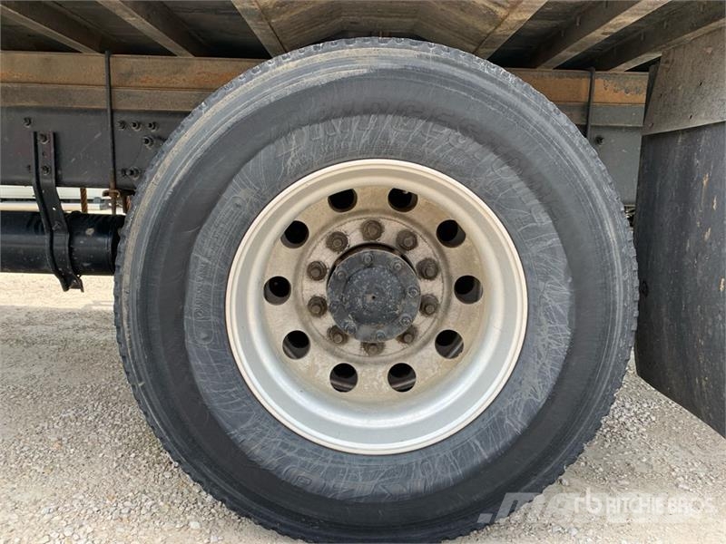 Freightliner M2106 4x2 Van Truck Box body trucks