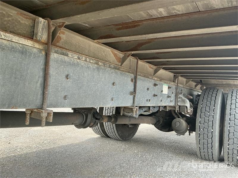 Freightliner M2106 4x2 Van Truck Грузовики-Фургоны