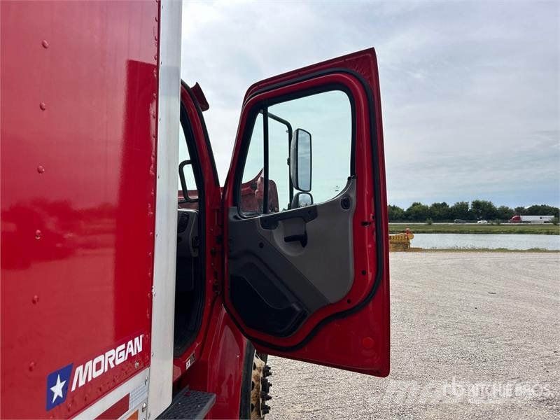 Freightliner M2106 4x2 Van Truck Box trucks