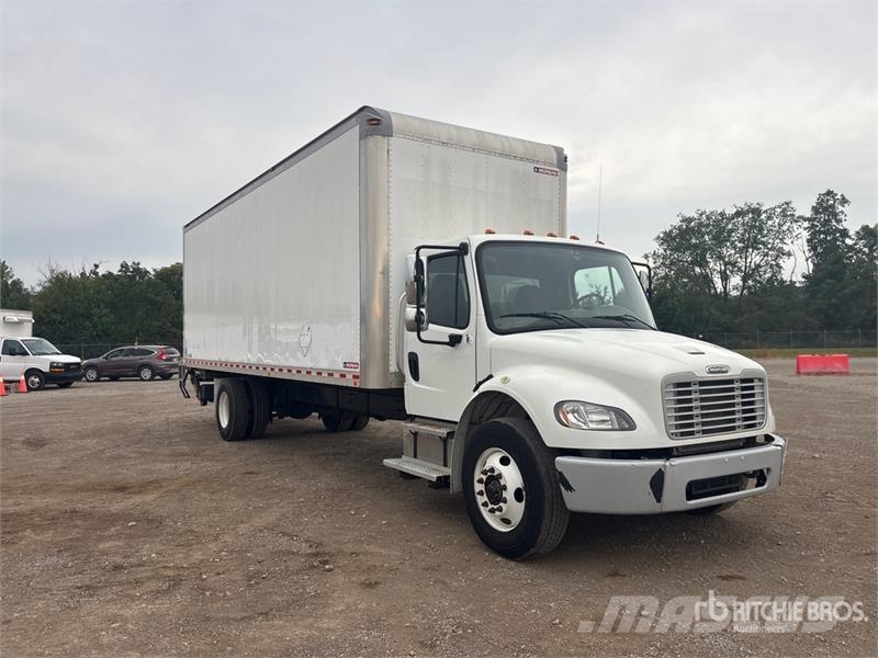 Freightliner M2106 4x2 Van Truck Umpikorikuorma-autot