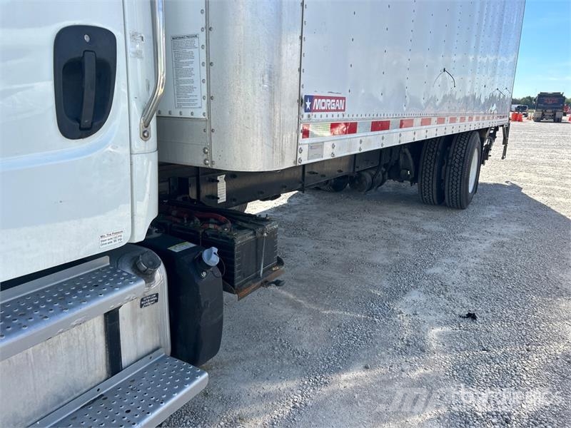 Freightliner M2106 4x2 Van Truck (Inoperable) Camion Fourgon