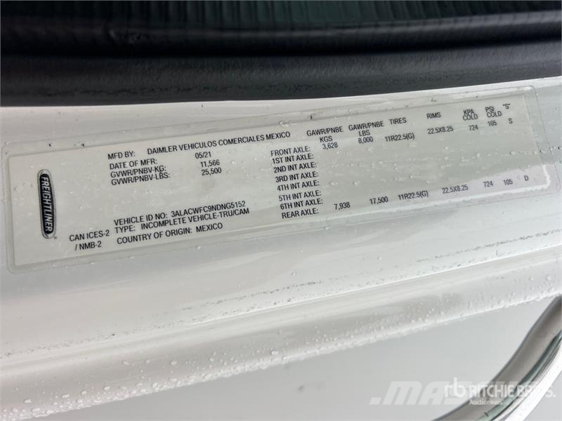 Freightliner M2106 4x2 Van Truck Фургони