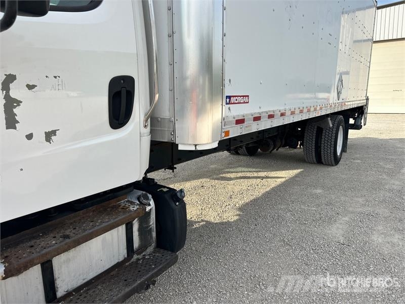 Freightliner M2106 4x2 Van Truck Kapali kasa kamyonlar