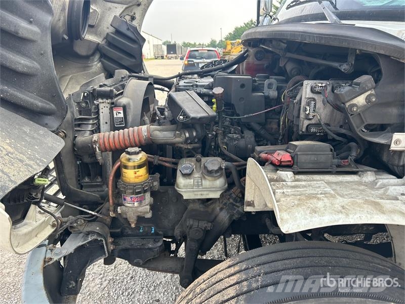 Freightliner M2106 4x2 Van Truck (Inoperable) Kastenaufbau