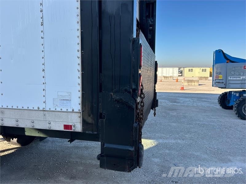 Freightliner M2106 4x2 Van Truck Camion Fourgon