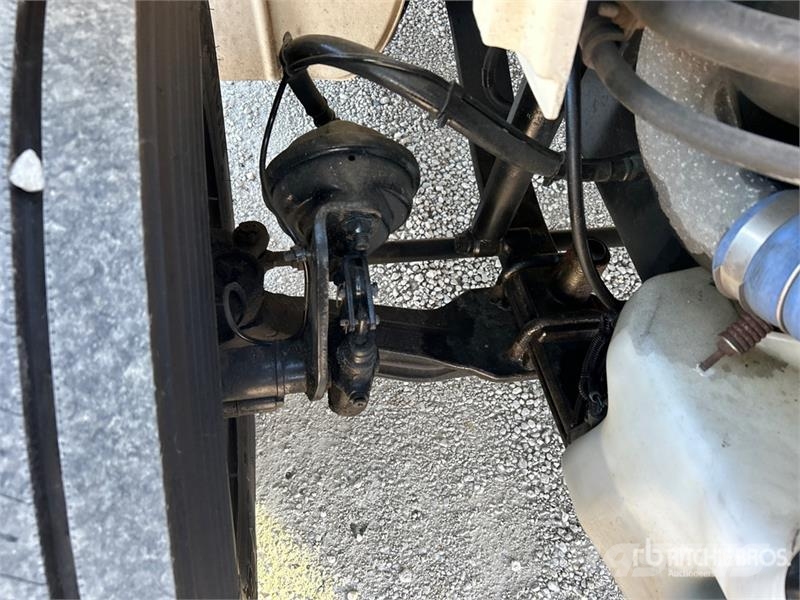 Freightliner M2106 4x2 Van Truck Camion Fourgon
