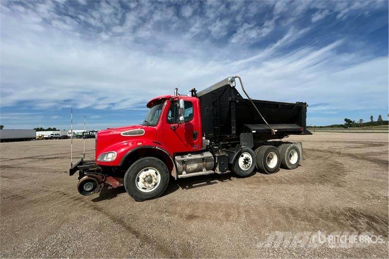 Freightliner M2112 8x4 Hi-Rail Tri/A Dump Truck Pašizgāzējs