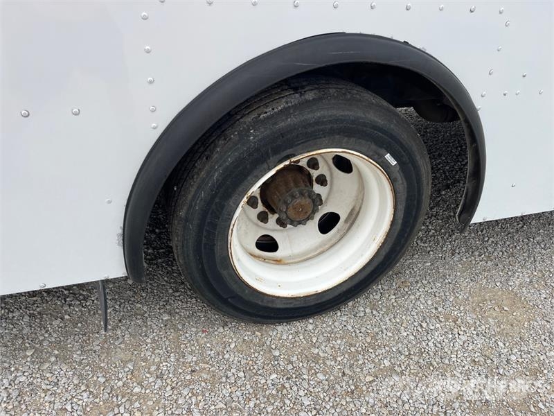 Freightliner MT55 هيكل صندوقي