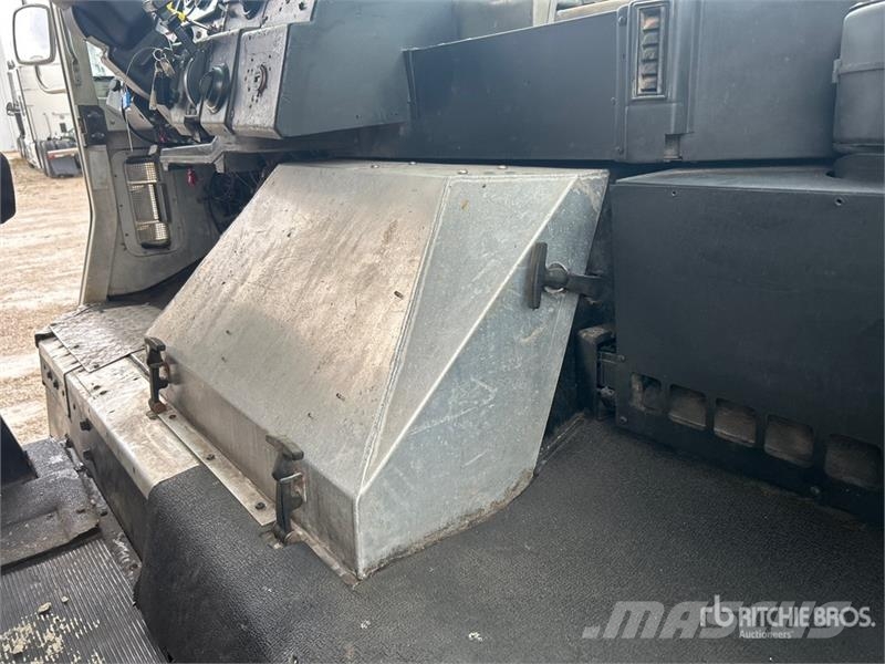Freightliner MT55 박스 바디