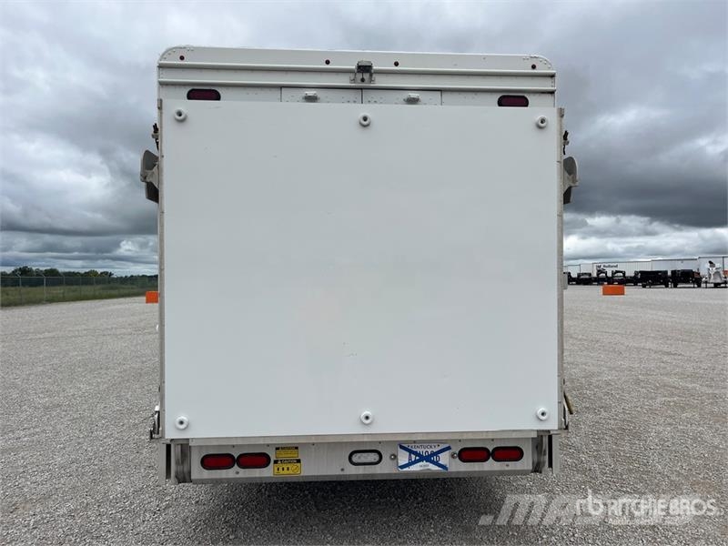 Freightliner MT55 هيكل صندوقي