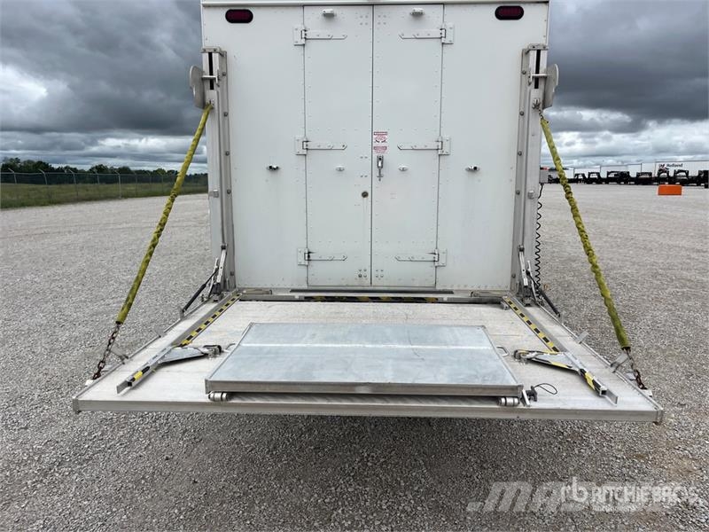 Freightliner MT55 هيكل صندوقي