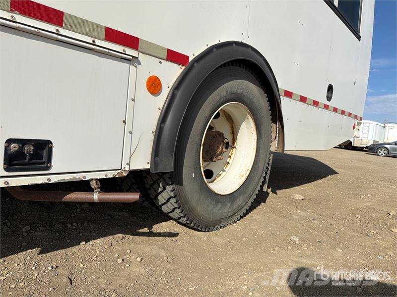 Freightliner Saf-T-Liner C2 4x2 28-Seat Transit Bus Mini autobusi