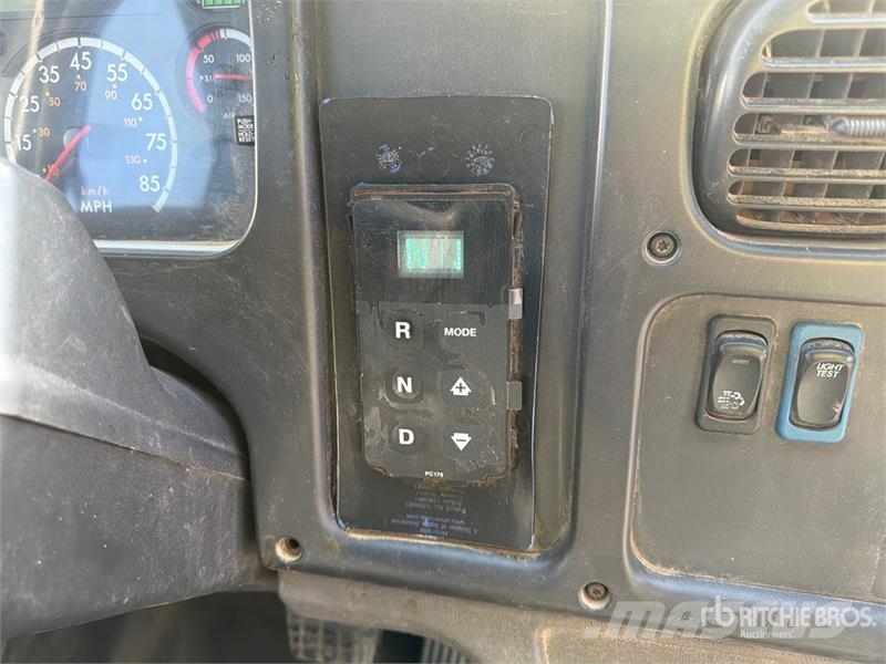 Freightliner Saf-T-Liner C2 4x2 28-Seat Transit Bus Mini autobusi