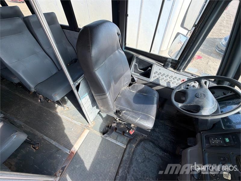 Freightliner Saf-T-Liner C2 4x2 28-Seat Transit Bus Mini autobusi