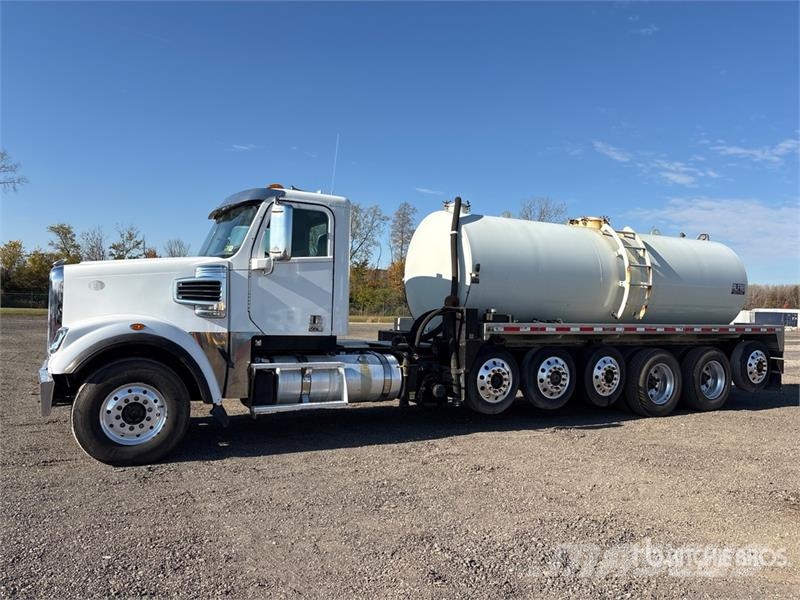 Freightliner SD122 10x4 Tanker Truck Säiliöautot