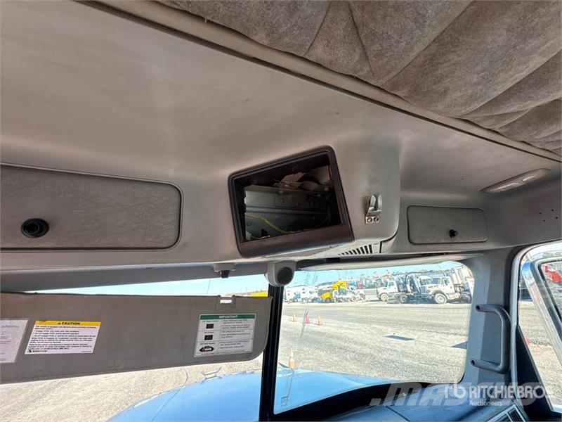 Freightliner SD122 10x4 Tanker Truck Säiliöautot
