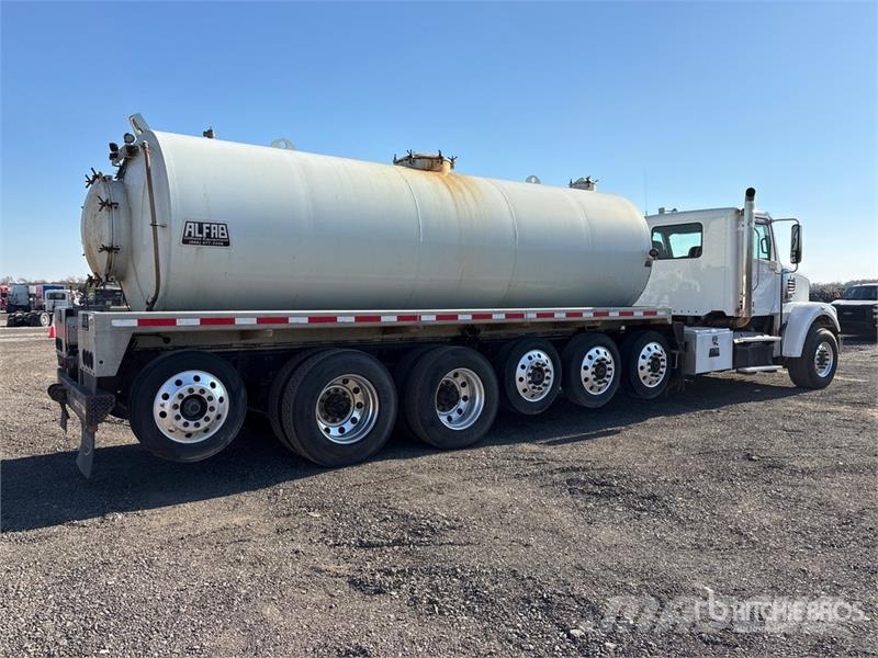 Freightliner SD122 10x4 Tanker Truck Säiliöautot